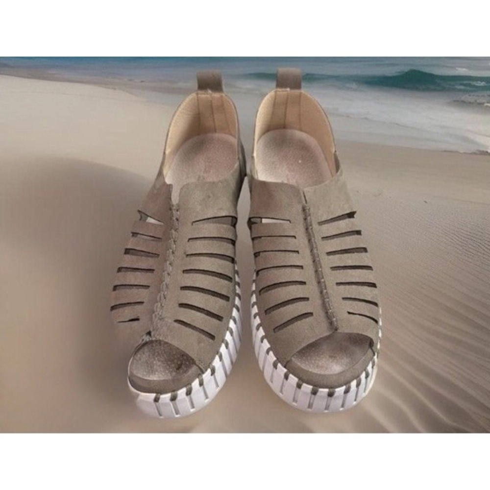 Ilse Jacobsen Hornbaek Shoe Womens Size 10 EU 41 Beige Tulip Slip On Casual